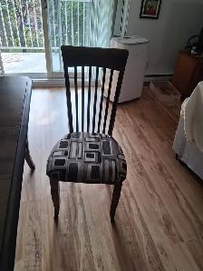 Mobilier de salle à manger en bois naturel  de merisier. - Photo 2