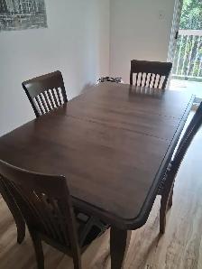 Mobilier de salle à manger en bois naturel  de merisier. - Photo 4