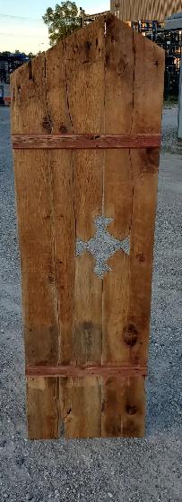 19th Century White Pine Barn Peak Cut-out - Photo 3