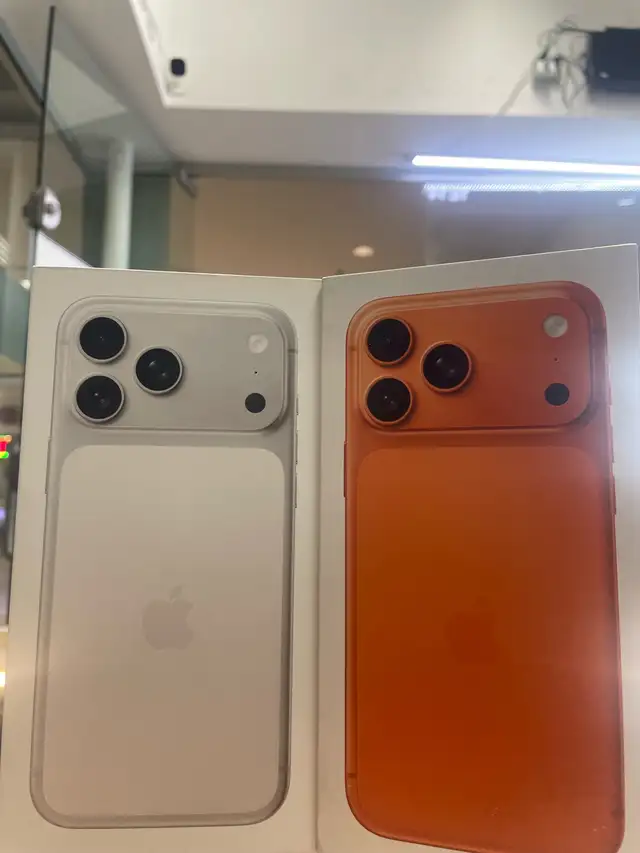 iPhone 17 pro max brand new sealed box