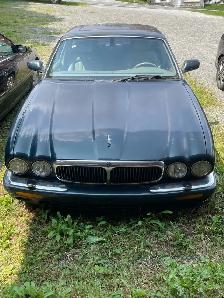 Jaguar XJ8 4P 2001 vert