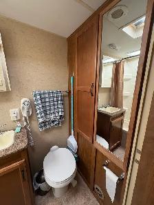 2012 Creekside Travel Trailer 22’ - Photo 4