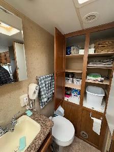 2012 Creekside Travel Trailer 22’ - Photo 5