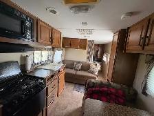 2012 Creekside Travel Trailer 22’ - Photo 10