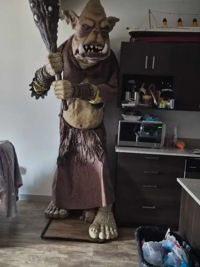 tumble the troll animatronic