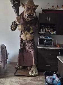 tumble the troll animatronic - Photo 2