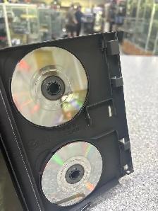 Nintendo GameCube Resident Evil Complete with Manual - Photo 4