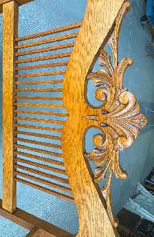 Antique Quarter-Sawn Oak Settee (w Carved Crest Rail, c. 1930s) - Photo 5