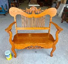 Antique Quarter-Sawn Oak Settee (w Carved Crest Rail, c. 1930s) - Photo 10