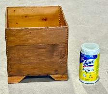 Vintage Wooden Finger-Jointed Storage Box (Early 20th Century) - Photo 7