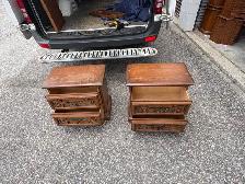 Free delivery antique Pair of Vintage Wooden Nightstands - Photo 2