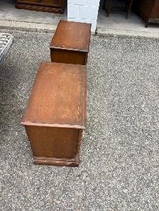 Free delivery antique Pair of Vintage Wooden Nightstands - Photo 5