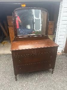 Free delivery antique Vintage Wooden Dresser with Mirror - Photo 4
