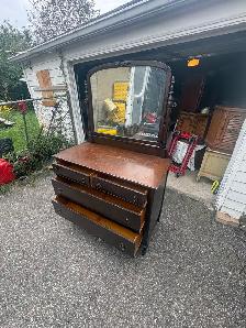 Free delivery antique Vintage Wooden Dresser with Mirror - Photo 10