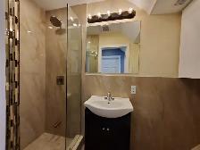 Executive Apartment In the Heart of Downtown Brampton - Photo 2