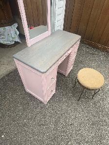 Free delivery Vintage 1972 Daveluyville Vanity  with  Stool - Photo 4