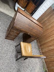 Free delivery Vintage Roll-Top Desk & Gothic Revival  Chair - Photo 7