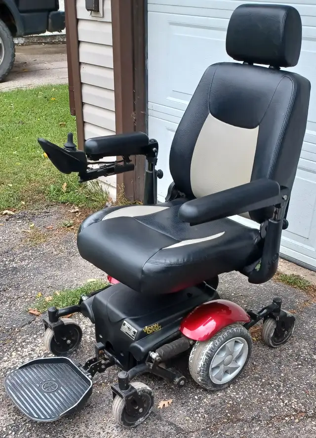 POWER WHEELCHAIR