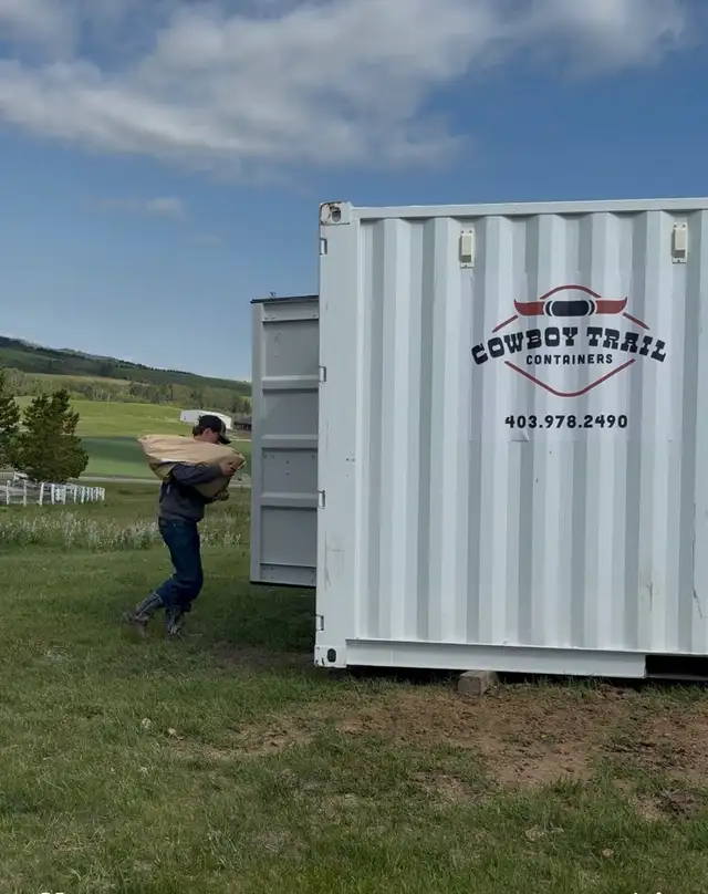 20 and 40 containers