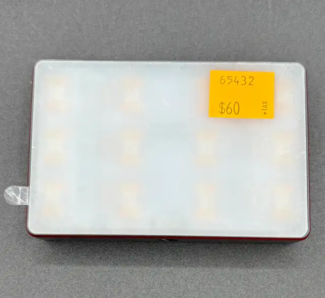 Aputure ( mc rgbww ) Camera Light with Magnets & Mount