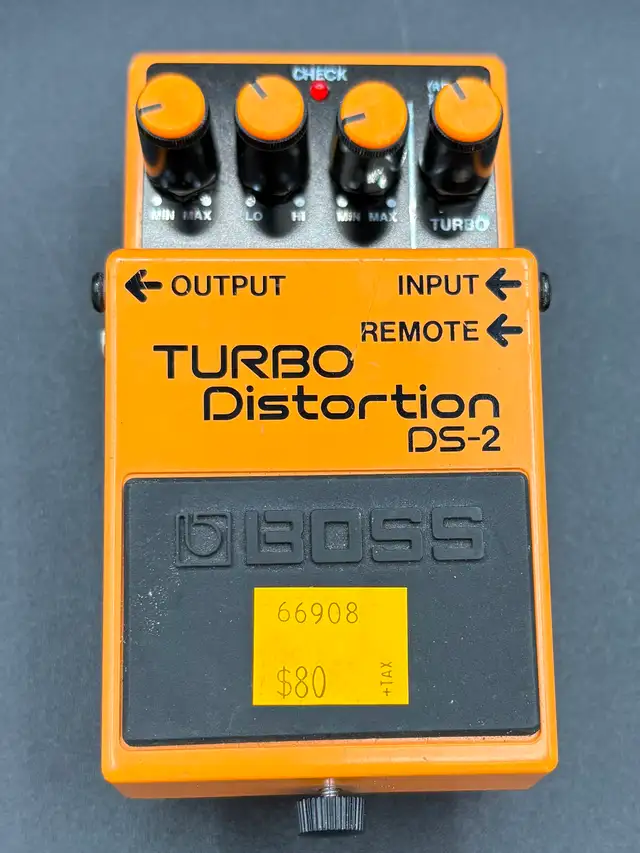 Boss ds-2 Distortion Guitar Pedal