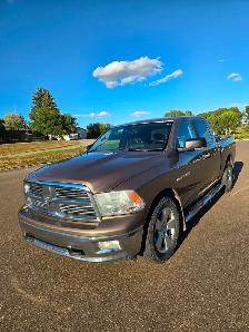 Dodge Ram SLT Hemi 4x4 Truck - Photo 3