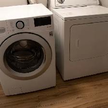 2 Bedroom Lower Unit for Rent - Quiet & Pet Friendly Household - Photo 8