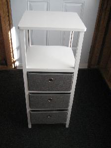 Small storage piece