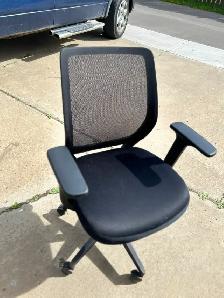 ONE STILL DECENT OFFICE MESH CHAIR