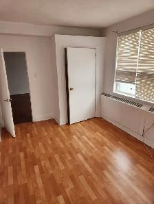 ELLIOT LAKE: 2 Bedroom downtown apt all inclusive - Photo 9