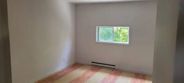 ELLIOT LAKE: End unit townhouse for rent