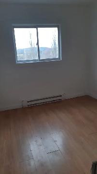 ELLIOT LAKE: End unit townhouse for rent - Photo 7