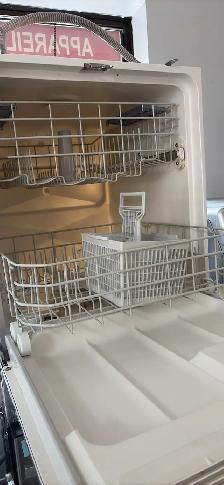 LAVE-VAISSELLE BLANC GE IMPECCABLE À 249$ - Photo 3