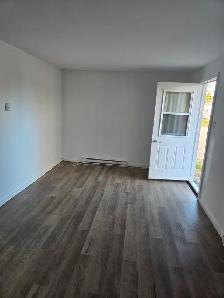 THESSALON: upgraded corner apartment unit for rent - Photo 2