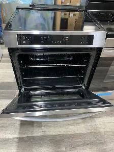 Stove - 30' Frigidaire 5.3 Cu. ft Freestanding Induction - Photo 2