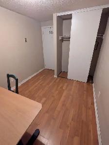 Heron Gate Mall, easy to downtown & school. ASAP - Photo 2