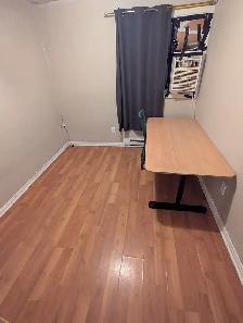 Heron Gate Mall, easy to downtown & school. ASAP - Photo 3