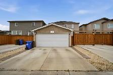 FOR SALE: Pristine Prairie Pointe Nearly New with Finished Bsmt! - Photo 3