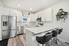 FOR SALE: Pristine Prairie Pointe Nearly New with Finished Bsmt! - Photo 9