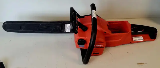 M18 16' Milwaukee Chainsaw 2727-20 (32828553)