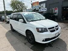 2016 Dodge Grand Caravan R/T - Photo 2