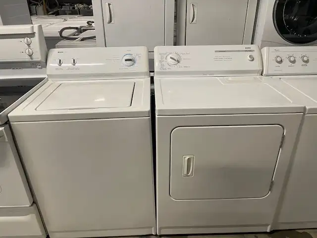 Laveuse sécheuse traditionnelles blanches Kenmore