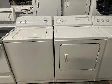 Laveuse sécheuse traditionnelles blanches Kenmore