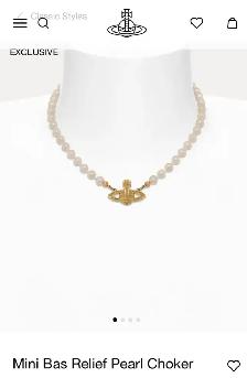 Vivienne Westwood: mini bas relief pearl choker necklace