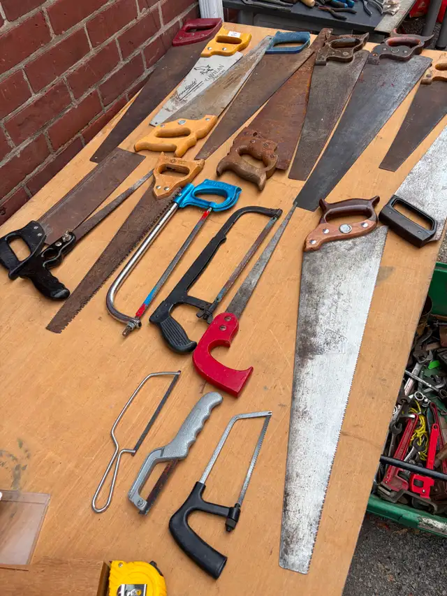 Assorted Vintage & Modern Handsaws !