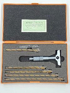 New Mitutoyo 0-6' Depth Micrometer 129-128, 2.5' Base 0.001' Res - Photo 2
