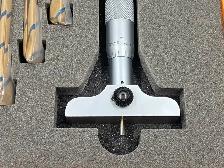 New Mitutoyo 0-6' Depth Micrometer 129-128, 2.5' Base 0.001' Res - Photo 4