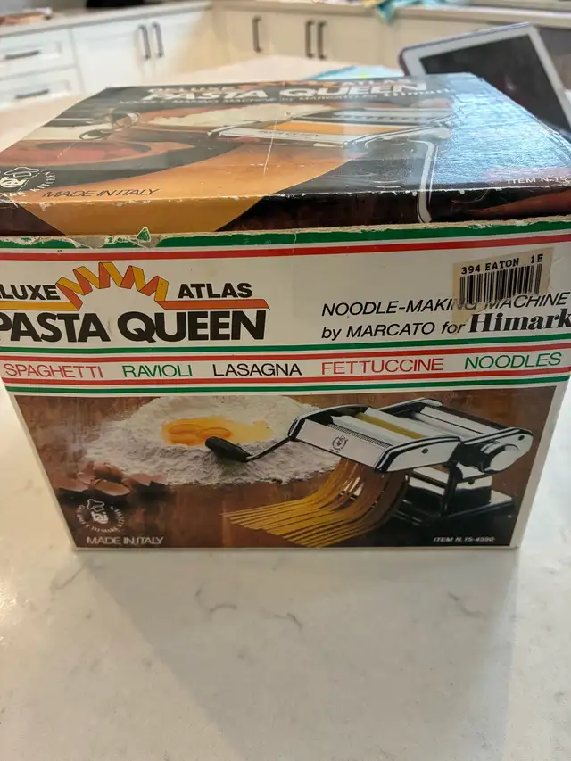 Deluxe Pasta Queen Machine