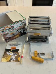 Deluxe Pasta Queen Machine - Photo 4