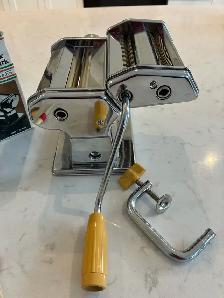 Deluxe Pasta Queen Machine - Photo 5